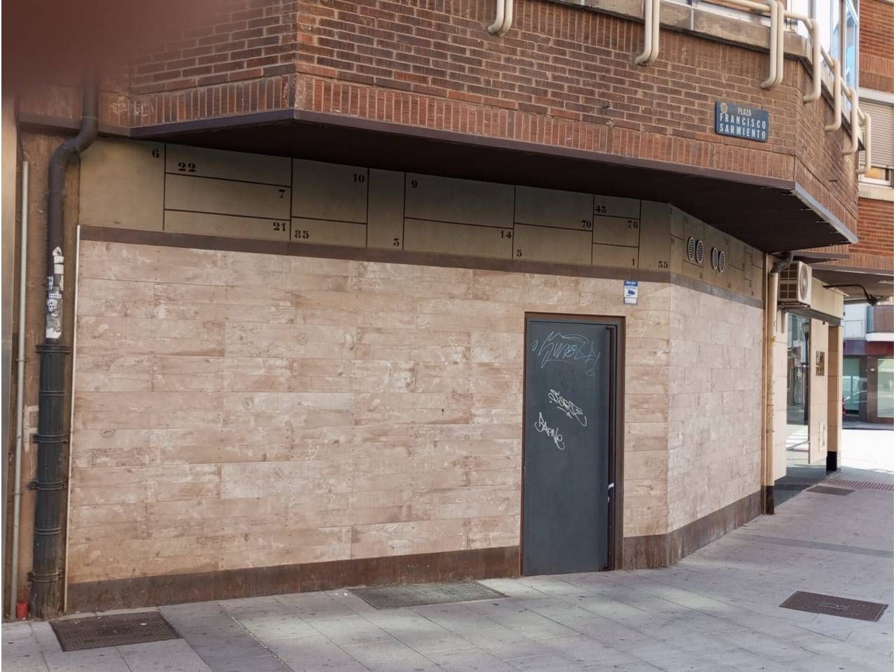 Exterior view of Box room for sale in Burgos Capital