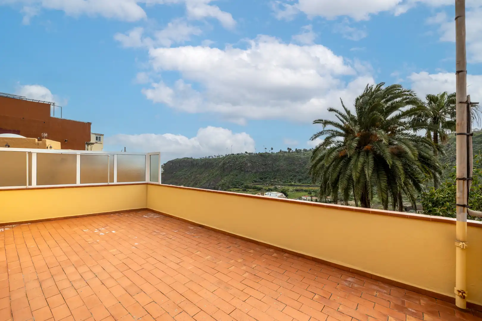 Terrassa de Casa adosada en venda en Las Palmas de Gran Canaria amb Aire condicionat, Terrassa i Moblat