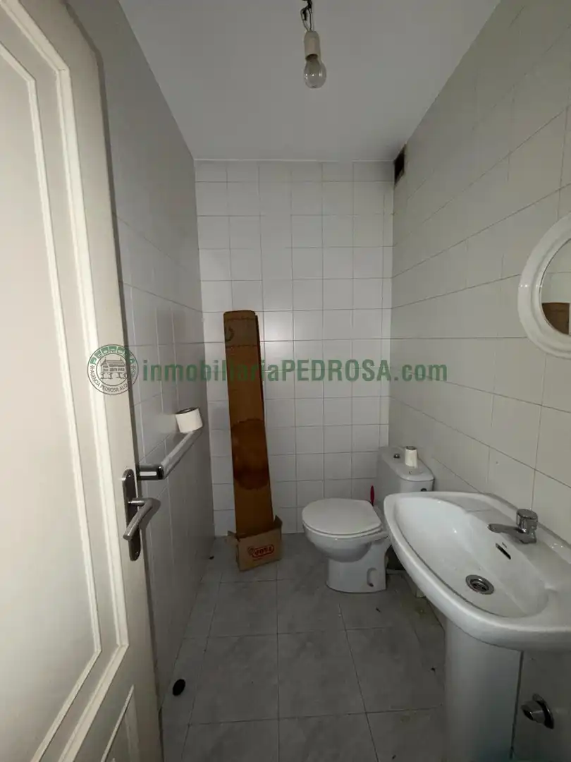 Office space to rent in Calle da virxe do camiño, imagen 11