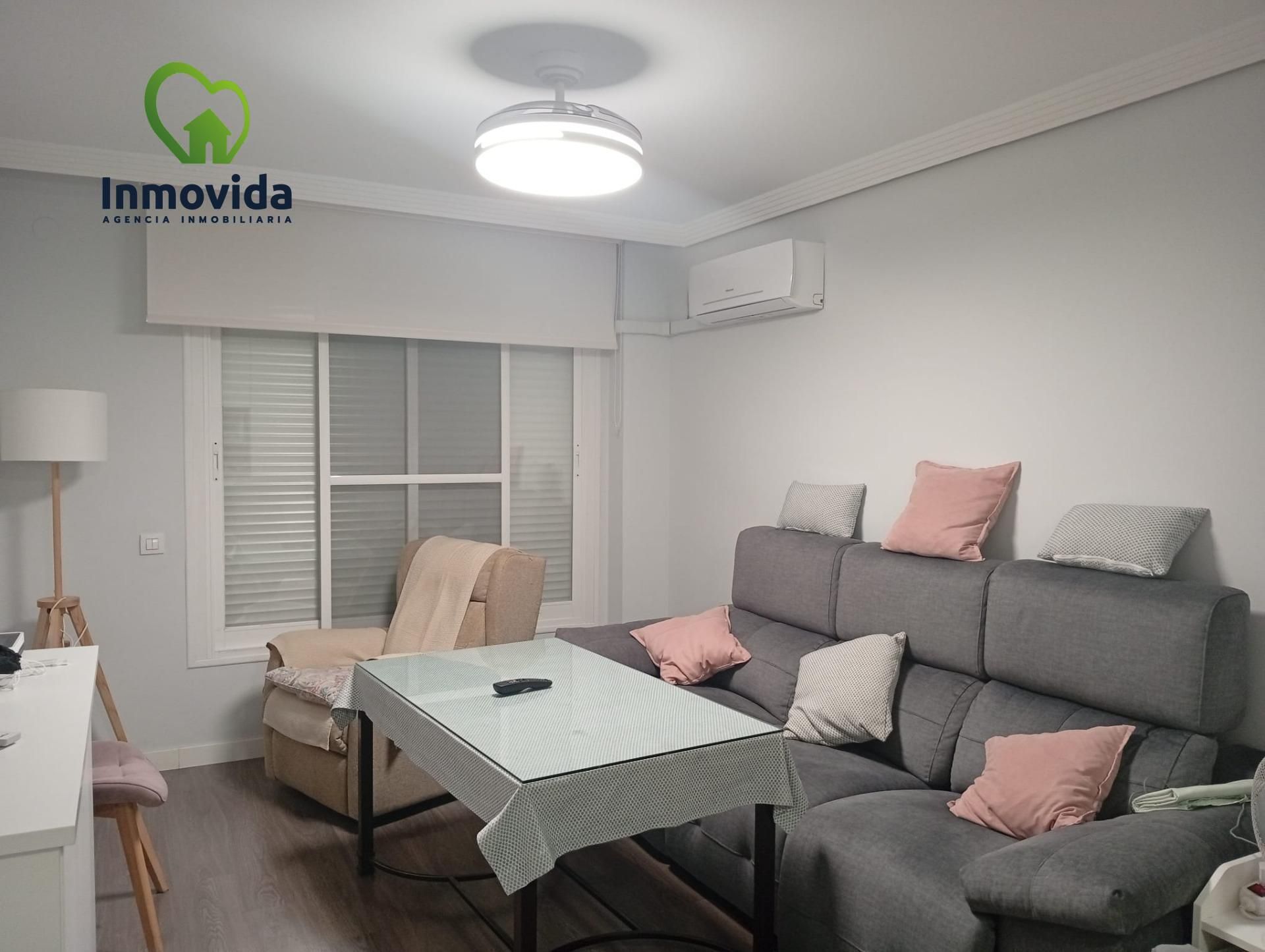 Sala d'estar de Pis en venda en  Córdoba Capital amb Aire condicionat, Calefacció i Piscina comunitària