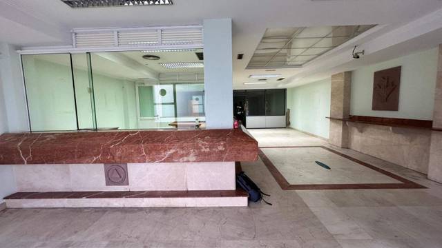 Local comercial en Venta en Schamann - Rehoyas