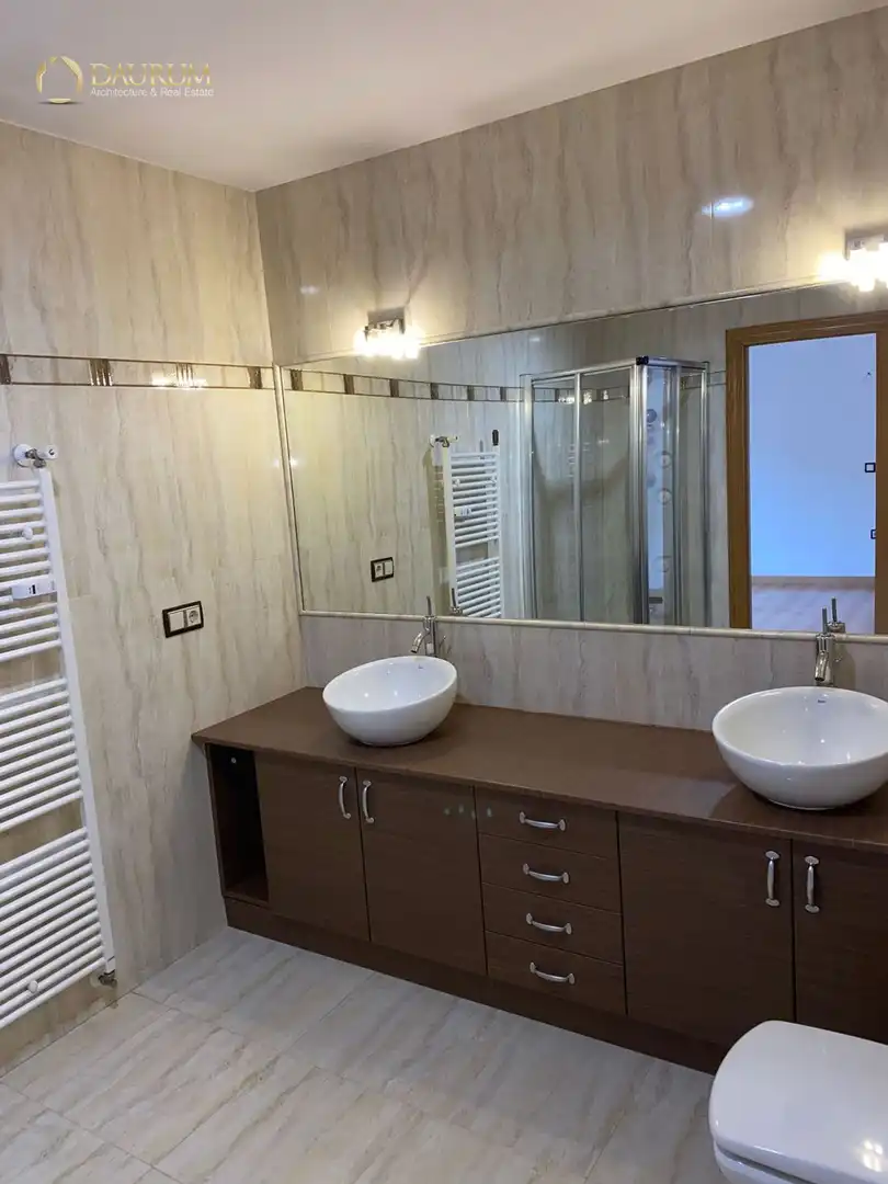 Badezimmer von Wohnung zum Verkauf in Madrid mit Klimaanlage, Heizung und Terrasse