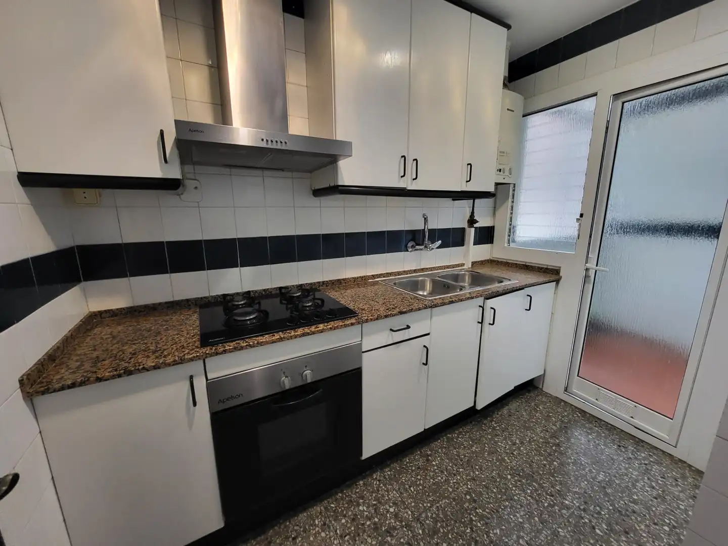 Cocina de Piso en venta en Barcelona con Aire acondicionado y Horno