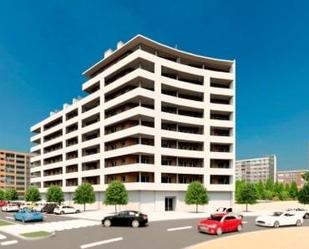 Vista exterior de Pis en venda en León Capital  amb Calefacció, Terrassa i Traster