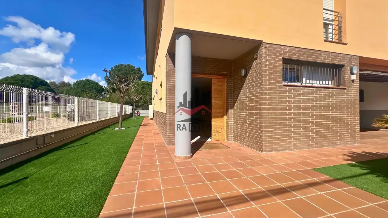 Houses for sale in Riu Muga, Vilamalla
