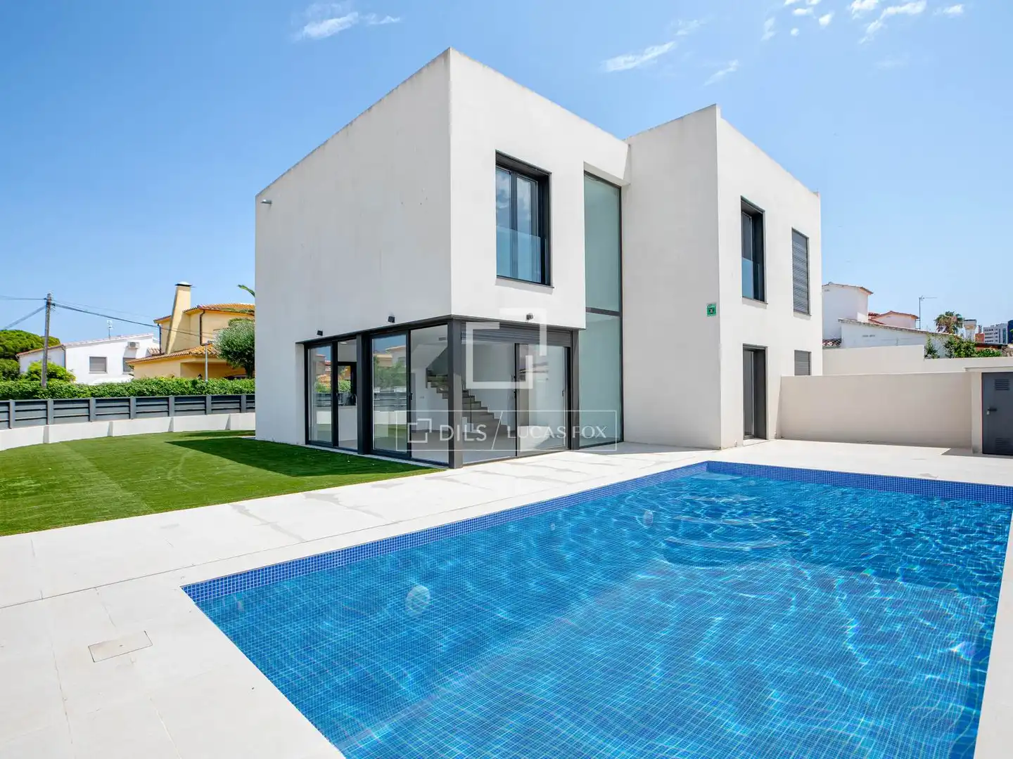 Chalet con piscina en venta en Requesens