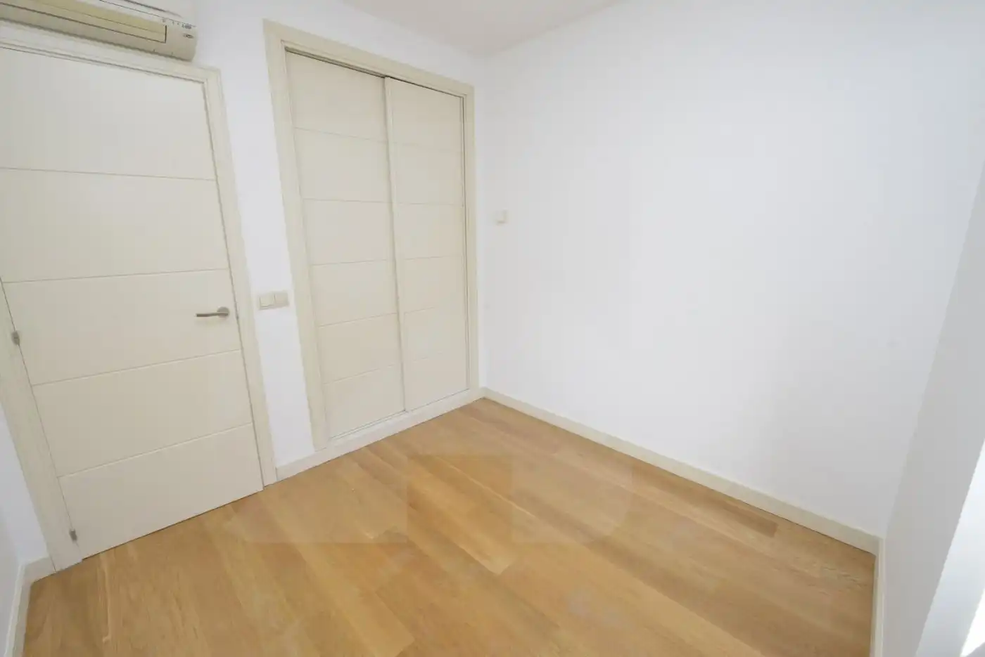 Habitación de Piso de alquiler en Madrid con Aire acondicionado, Calefacción y Trastero