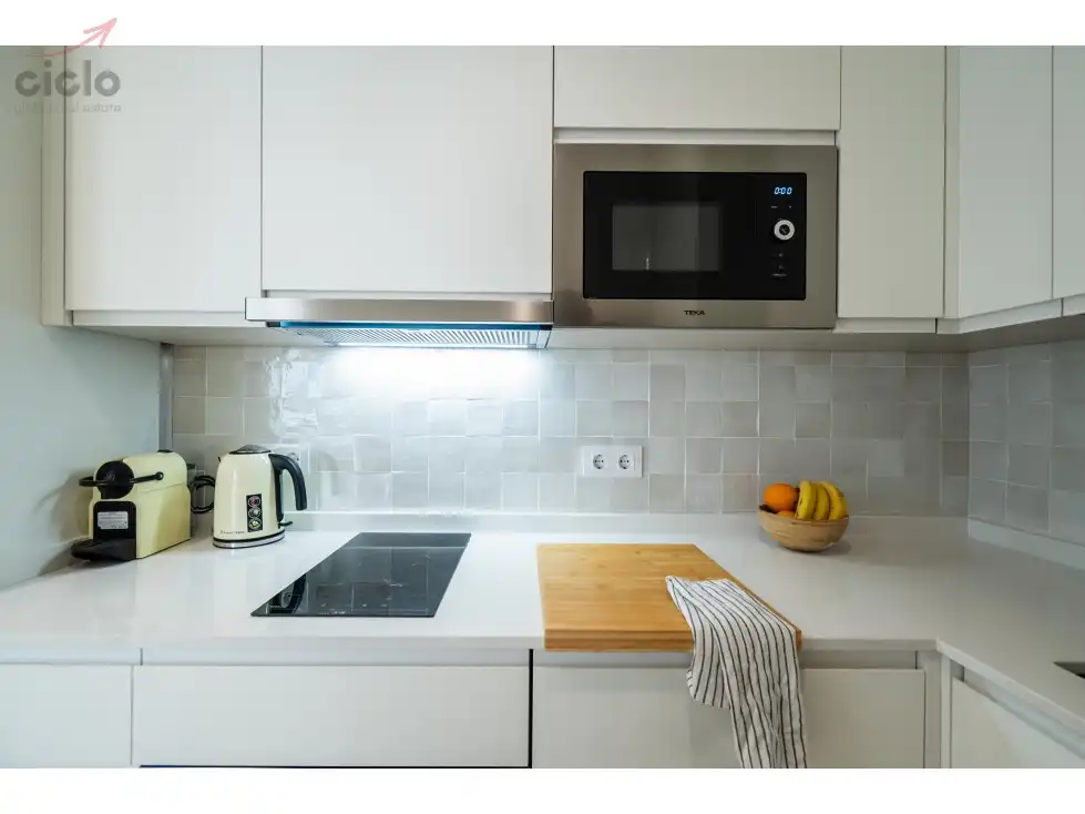 Kitchen of Flat for sale in Sevilla  with Terrace, Swimming Pool and Furnished