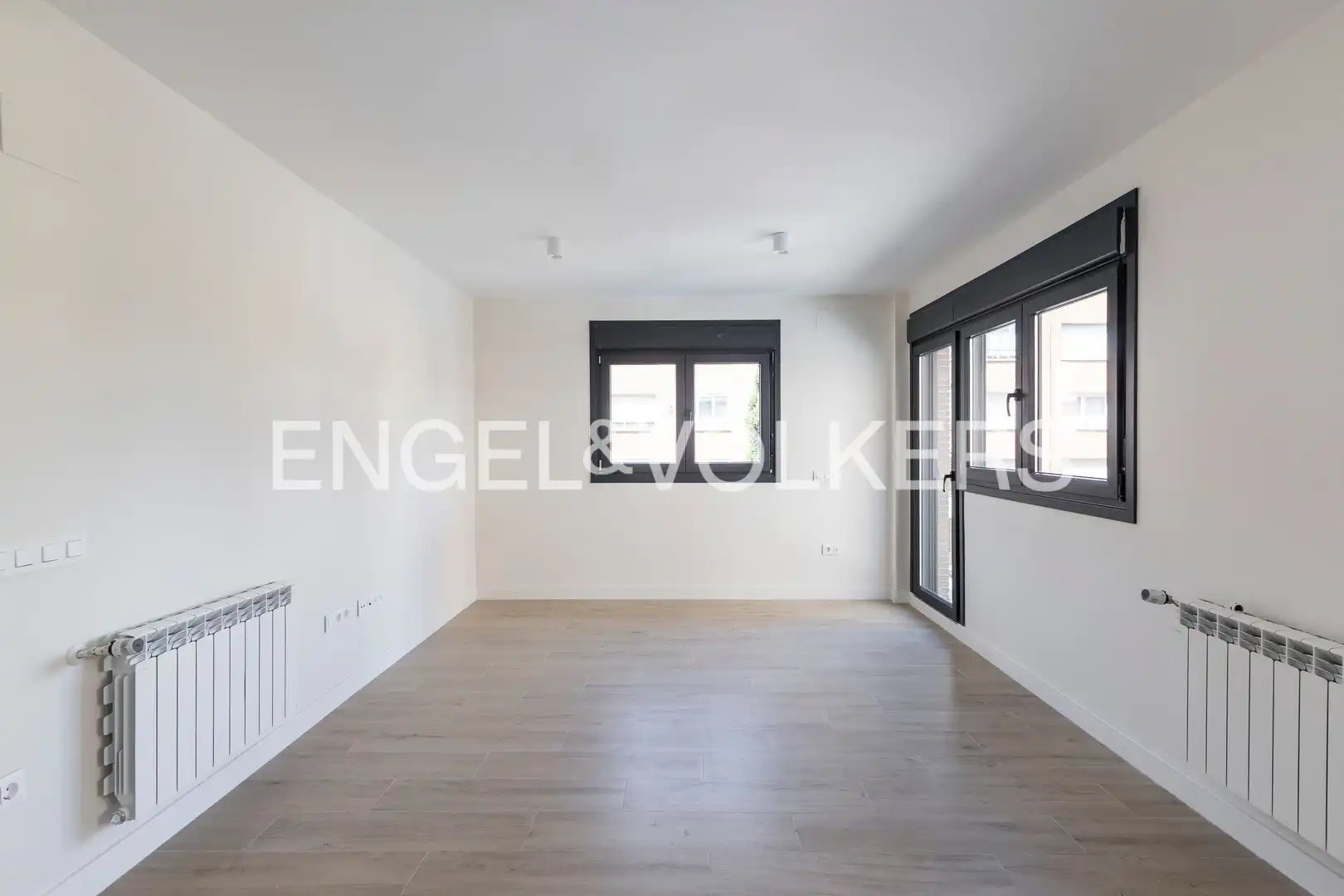 Living room of Flat for sale in Guadalajara  with Heating, Furnished and Balcony