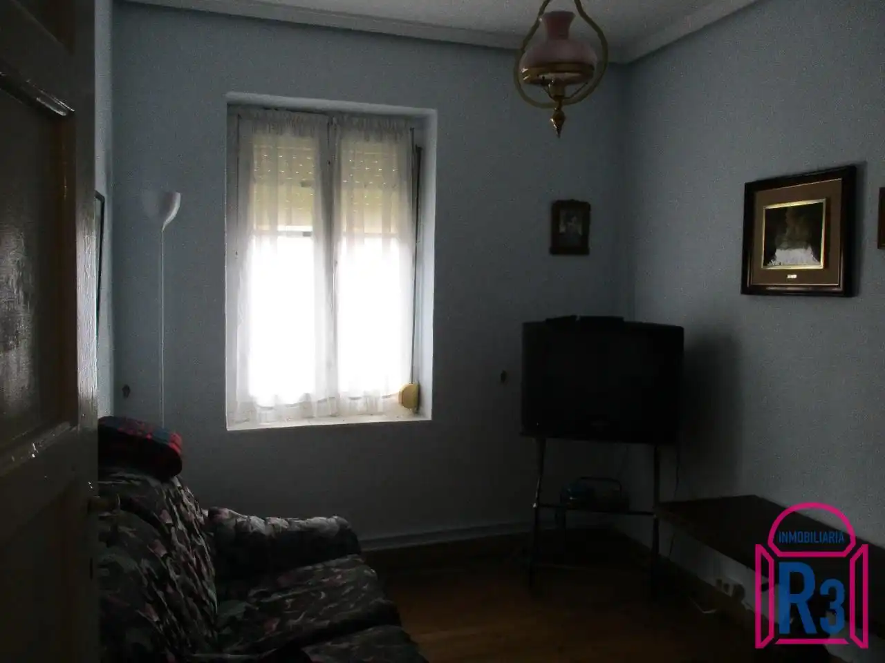 Sala d'estar de Casa o xalet en venda en León Capital  amb Calefacció