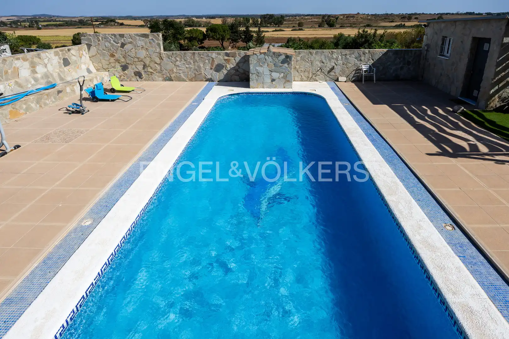 Piscina de Casa o chalet en venta en Chiclana de la Frontera con Aire acondicionado, Calefacción y Jardín privado
