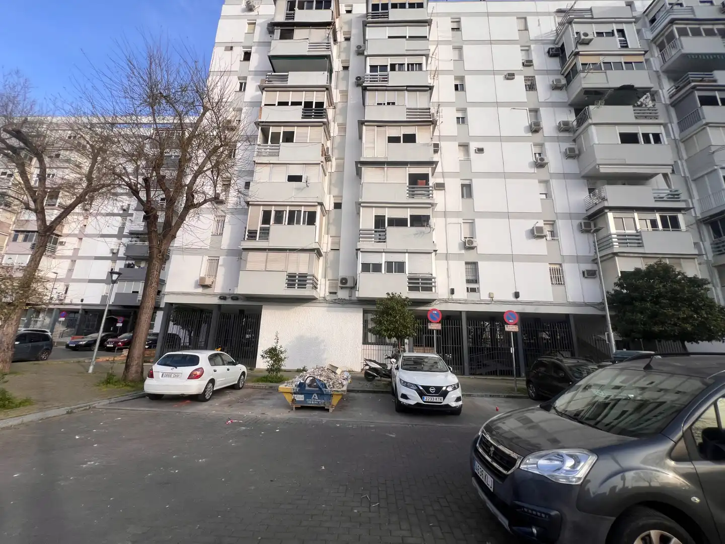 Vista exterior de Piso en venta en Sevilla con Terraza y Balcón