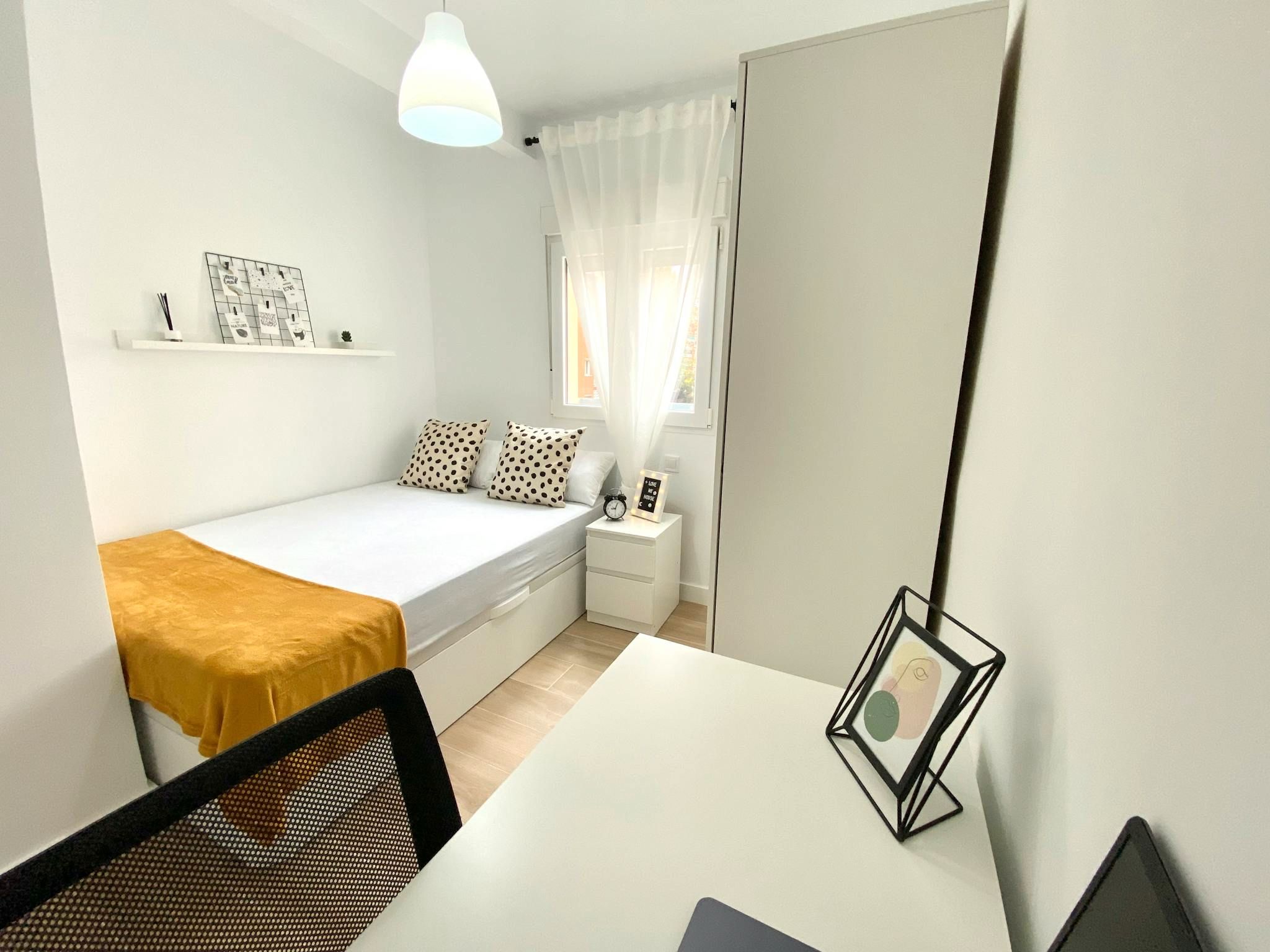 Bedroom of Flat to share in Móstoles  with Air Conditioner, Heating and Furnished