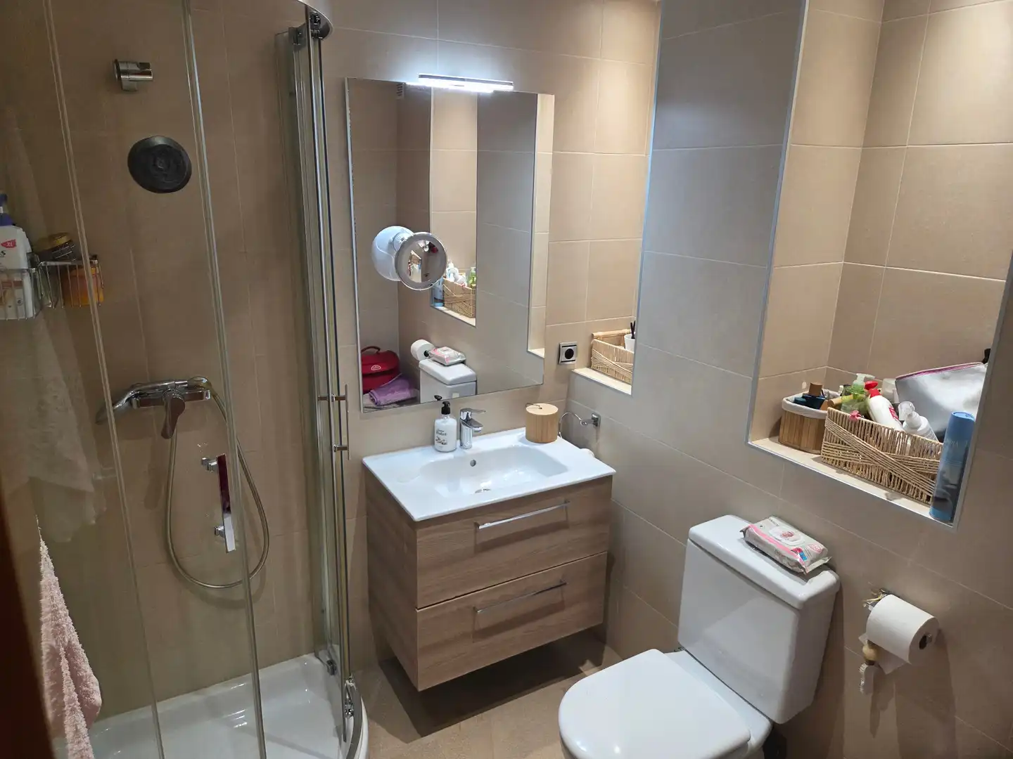 Badezimmer von Wohnung zur Miete in Málaga mit Klimaanlage, Parkett und Möbliert
