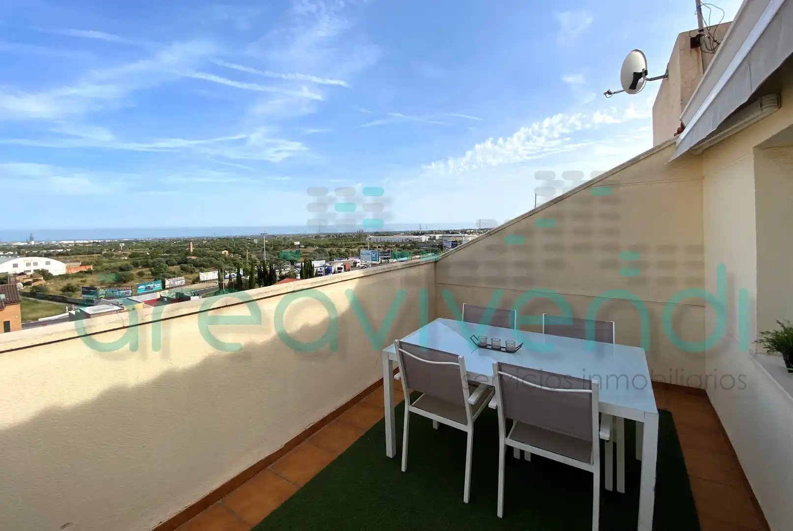 Exterior view of Duplexes for sale in Castellón de la Plana / Castelló de la Plana  with Air Conditioner, Terrace and Storage room