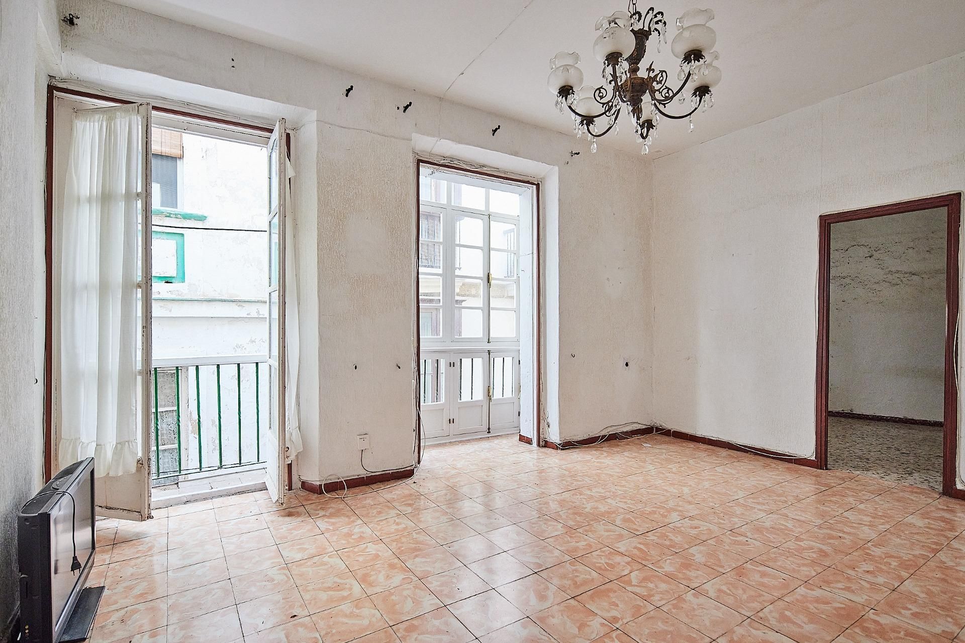 Living room of Flat for sale in  Cádiz Capital  with Balcony