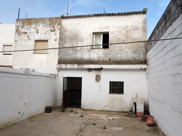 Haus zum Verkauf in Calle Tetuán 25