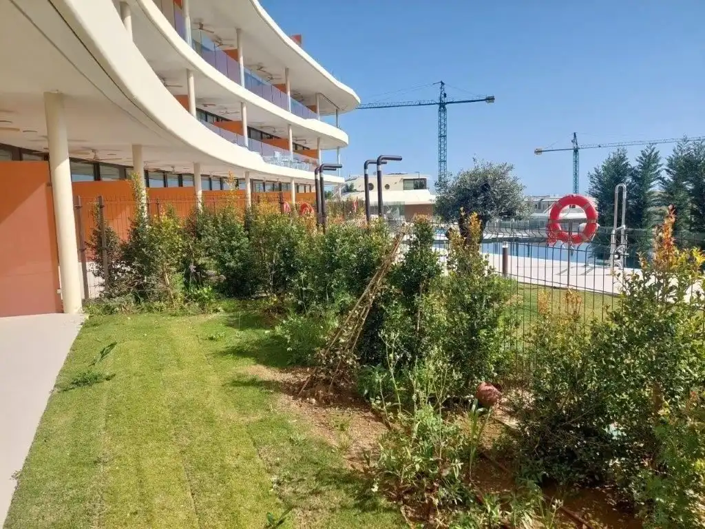 Piscina de Apartament en venda en Benalmádena amb Aire condicionat, Calefacció i Jardí privat