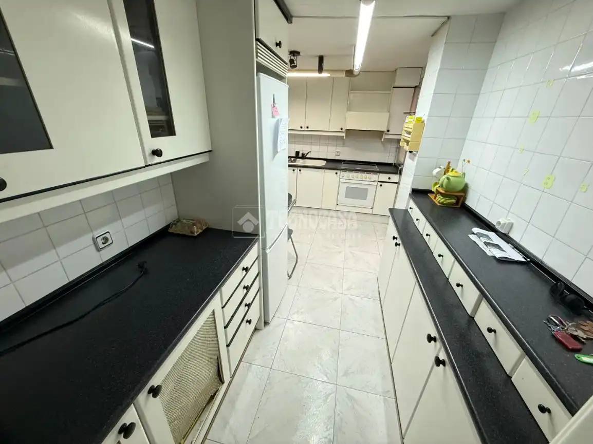 Cuina de Pis en venda en Guadalajara amb Aire condicionat, Calefacció i Terrassa