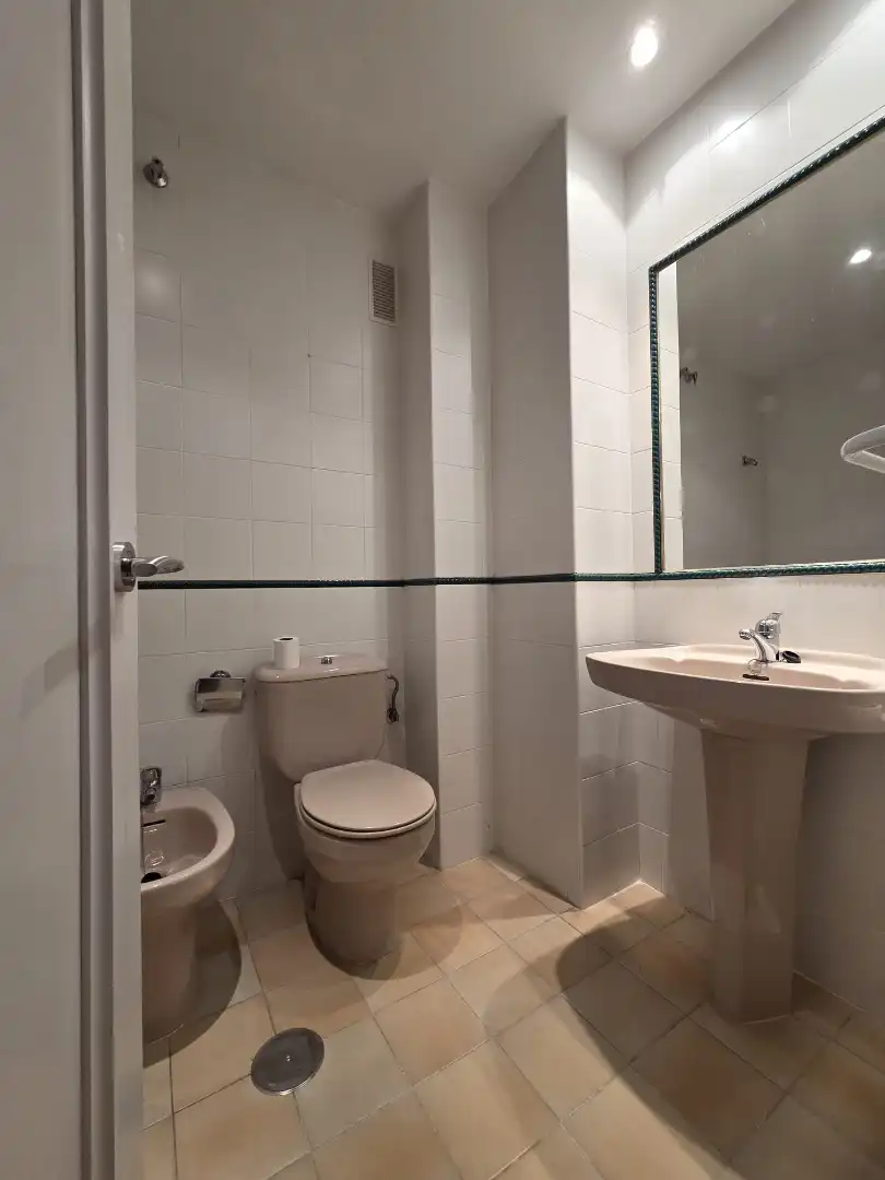 Bathroom of Flat for rent in Badajoz  with Air Conditioner, Heating and Terrace