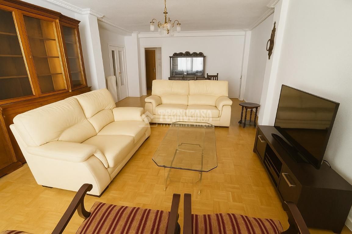Living room of Flat for sale in  Madrid Capital  with Air Conditioner and Heating