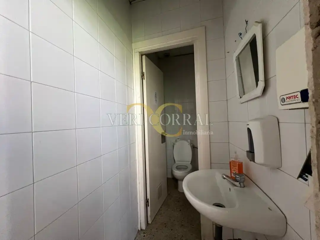 Business premises to rent in Calle Román Romano, imagen 26