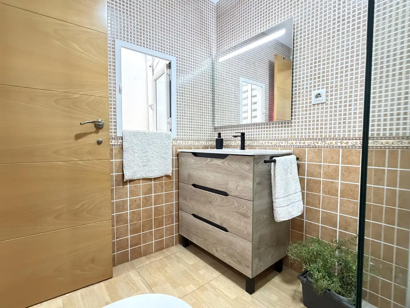 Bany de Casa o xalet de lloguer en Don Benito amb Aire condicionat, Terrassa i Moblat