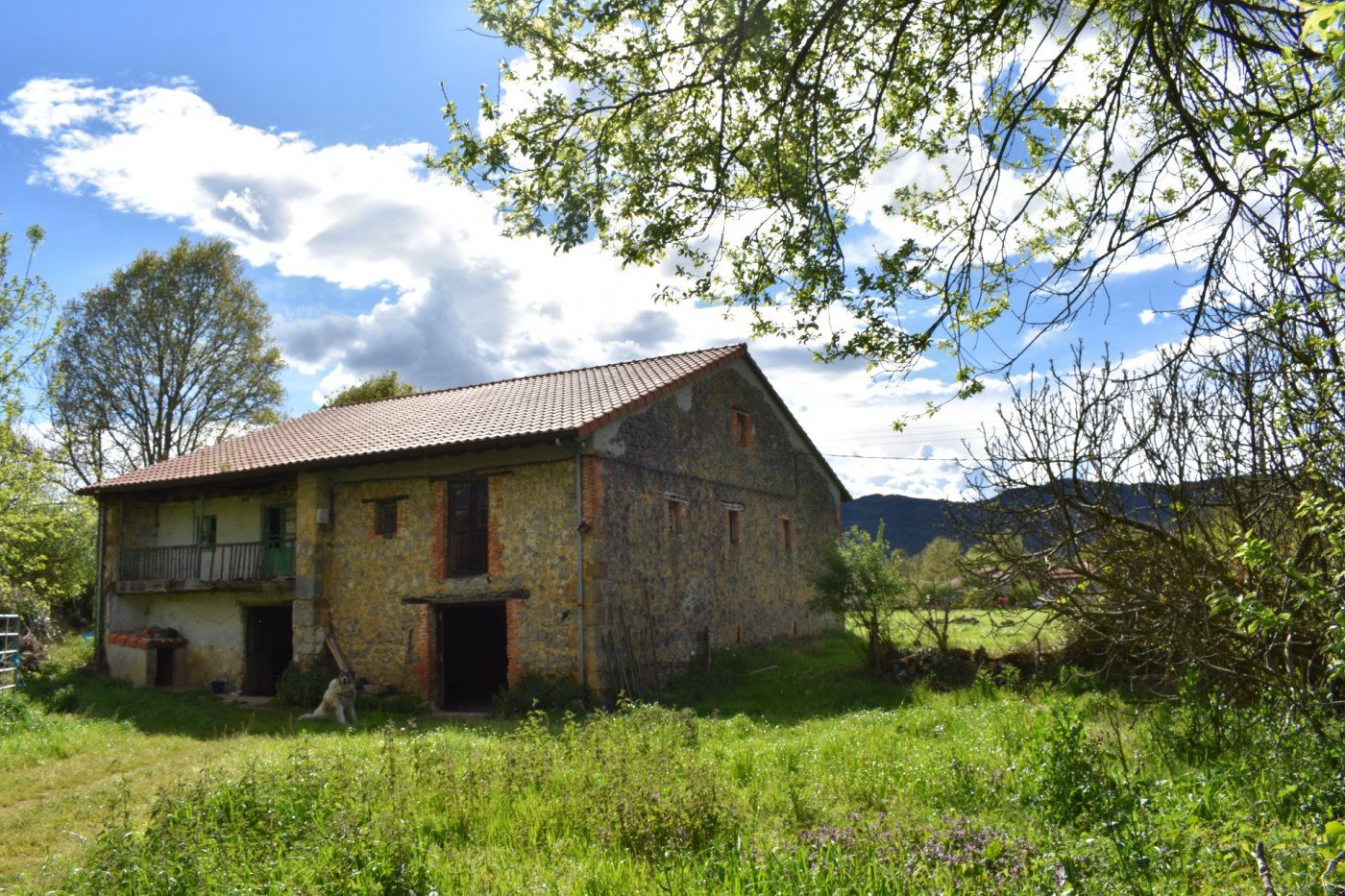 Außenansicht von Country house zum verkauf in Hazas de Cesto