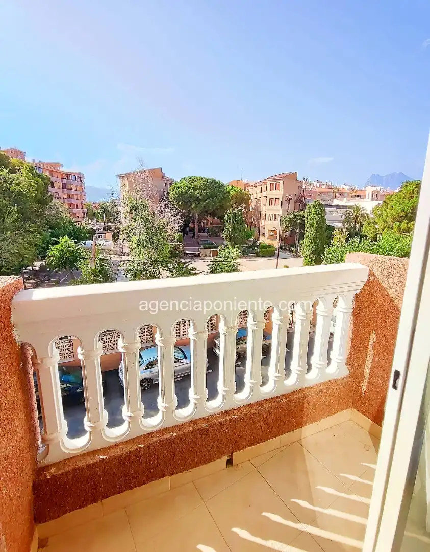 Außenansicht von Wohnung zur Miete in Villajoyosa / La Vila Joiosa mit Klimaanlage, Heizung und Terrasse