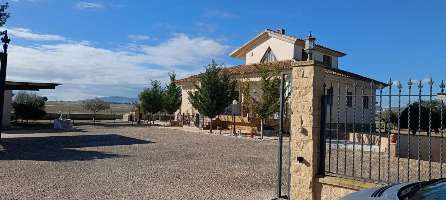 Xalet amb jardí en venda a casa doña teresa, imagen 4