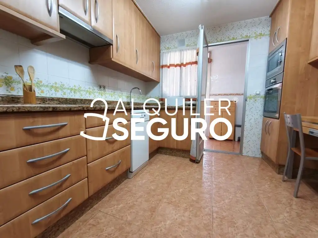 Kitchen of Flat for rent in Alicante / Alacant  with Air Conditioner, Terrace and Swimming Pool