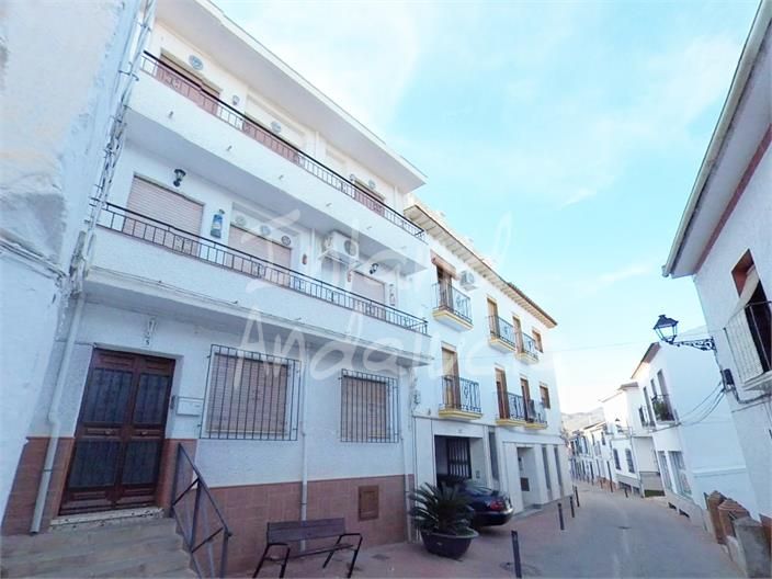 Vista exterior de Apartament en venda en Zafarraya amb Traster