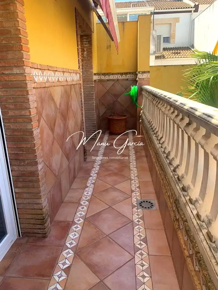 Casa adosada en venta en Lucena con Aire acondicionado, Calefacción y Terraza