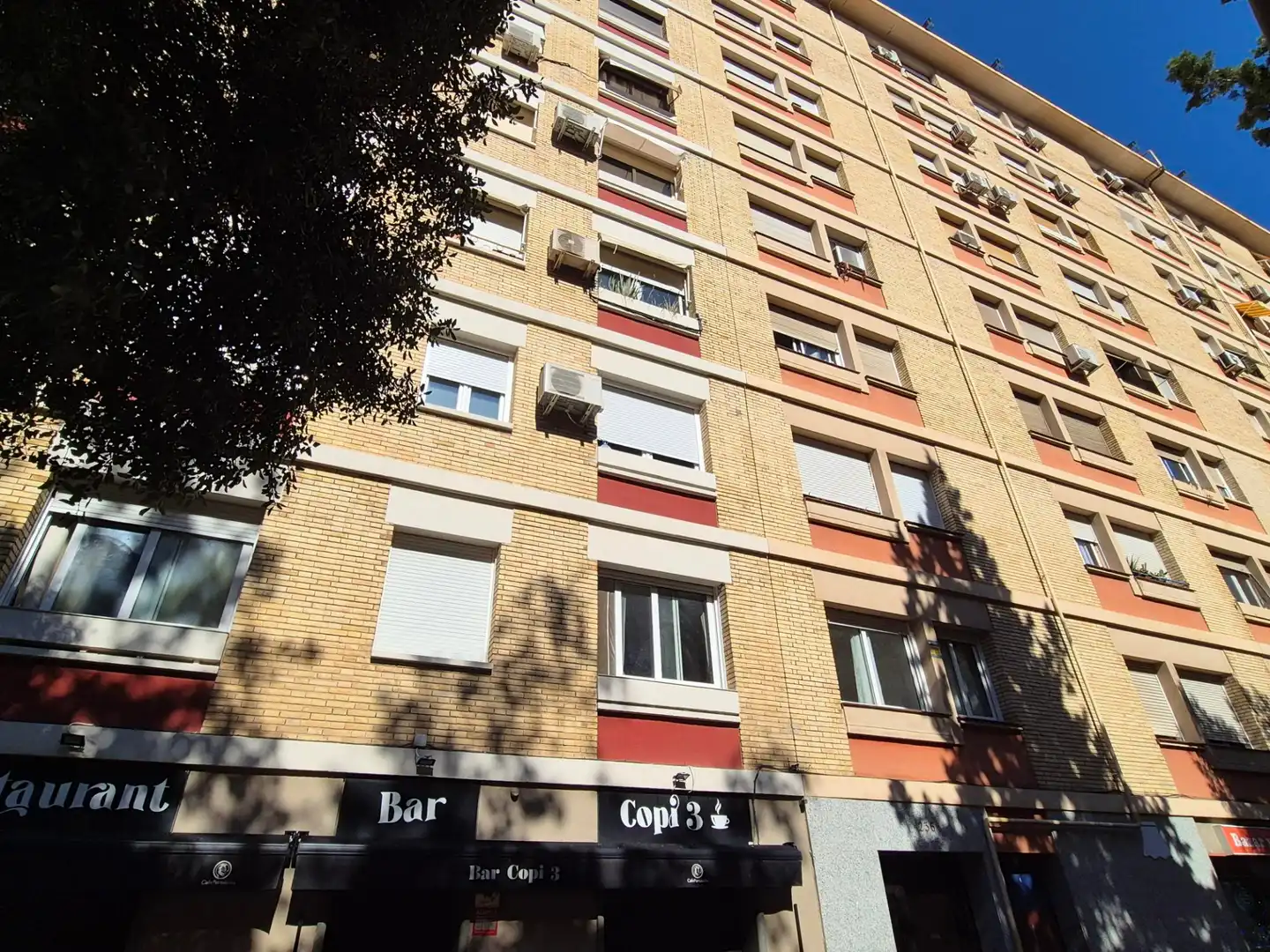 Vista exterior de Piso en venta en Barcelona con Aire acondicionado y Calefacción