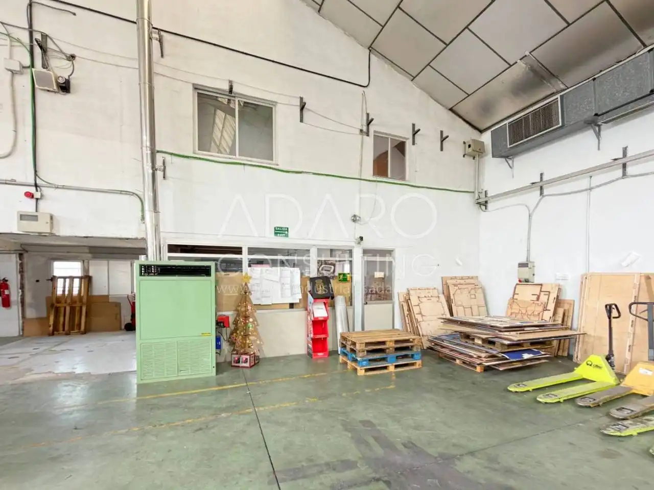 Nave industrial en venta en Calle Montes de León, imagen 8