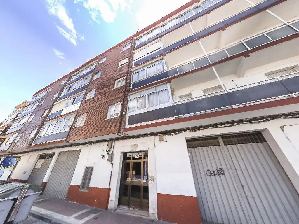 Vista exterior de Pis en venda en Valladolid Capital amb Balcó