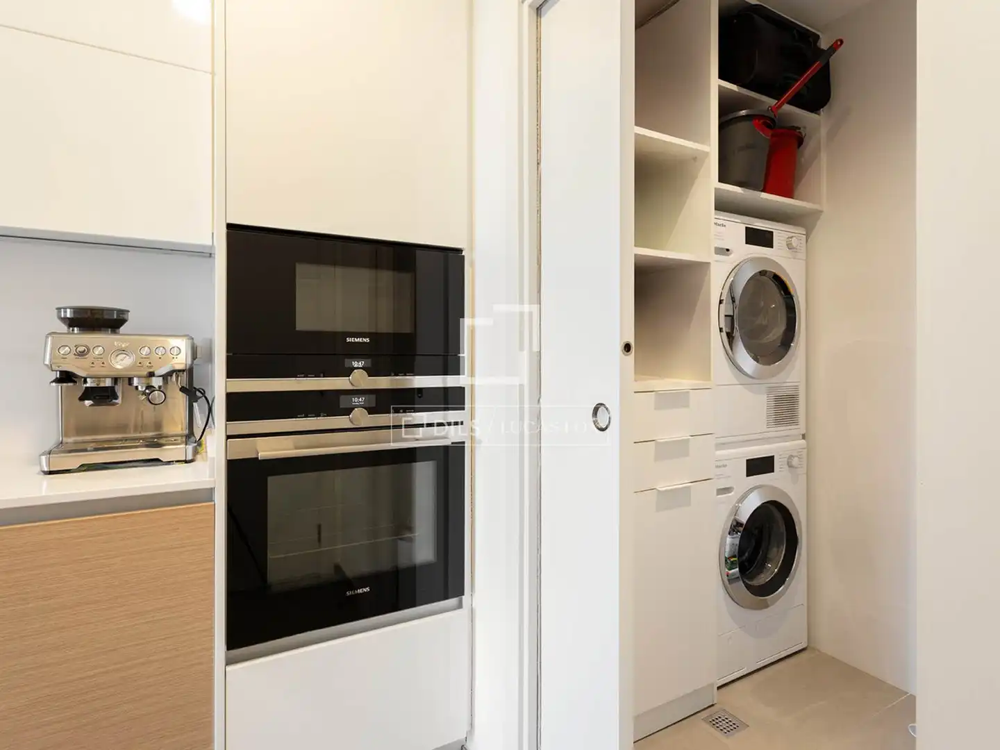 Kitchen of Flat for rent in Barcelona  with Air Conditioner, Heating and Parquet flooring