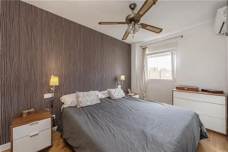 Schlafzimmer von Dachboden zum Verkauf in  Palma de Mallorca mit Klimaanlage, Terrasse und Abstellraum