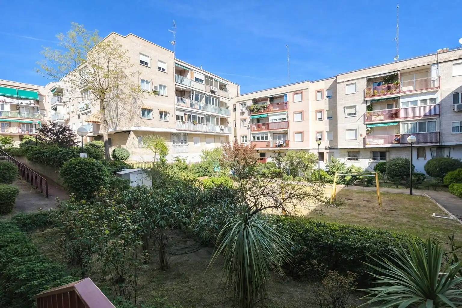 Vista exterior de Pis en venda en Alcobendas amb Calefacció i Terrassa