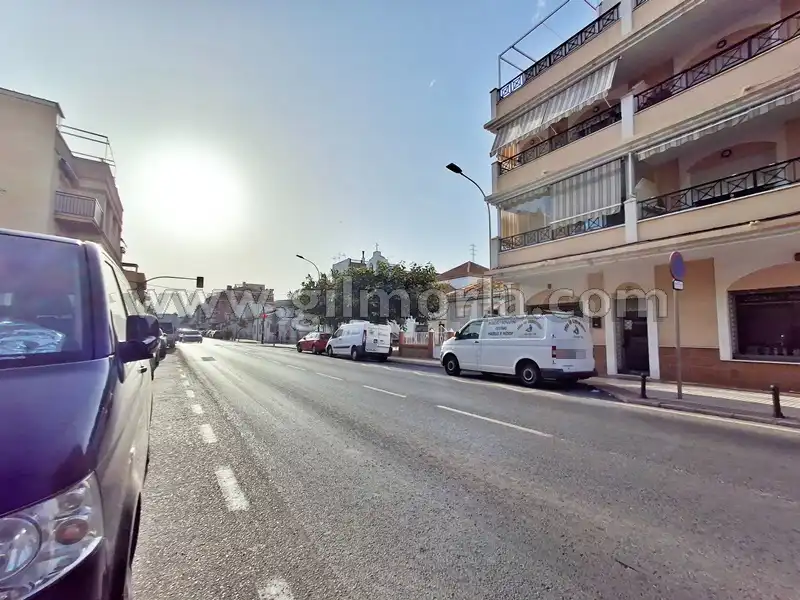 Vista exterior de Piso de alquiler en Vélez-Málaga con Terraza y Amueblado