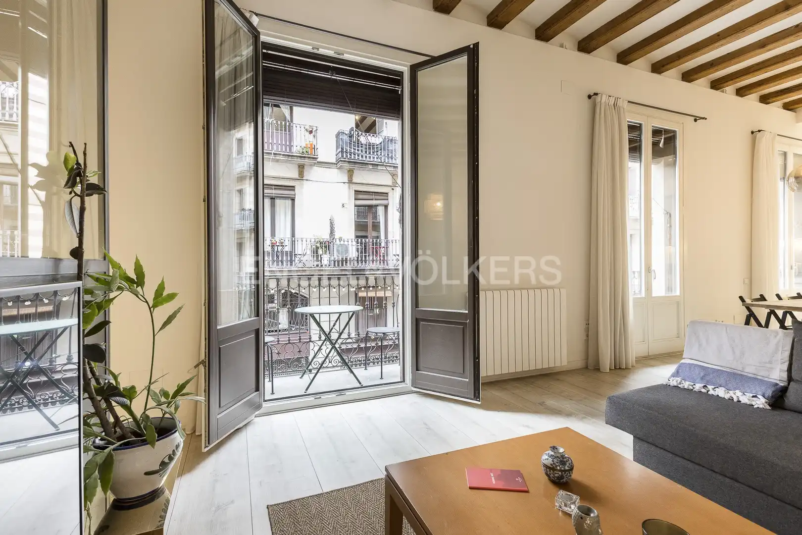 Vista exterior de Loft de alquiler en Barcelona con Calefacción, Terraza y Amueblado