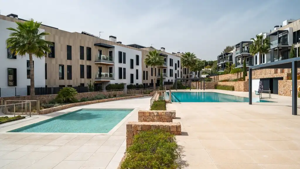 Schwimmbecken von Wohnungen zum Verkauf in  Palma de Mallorca mit Klimaanlage, Heizung und Terrasse