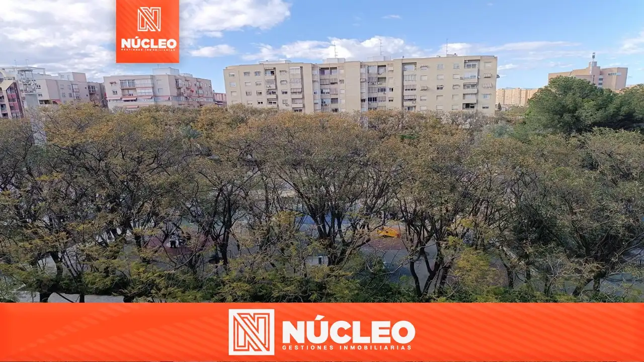 Vista exterior de Piso en venta en Alicante / Alacant con Aire acondicionado, Parquet y Horno