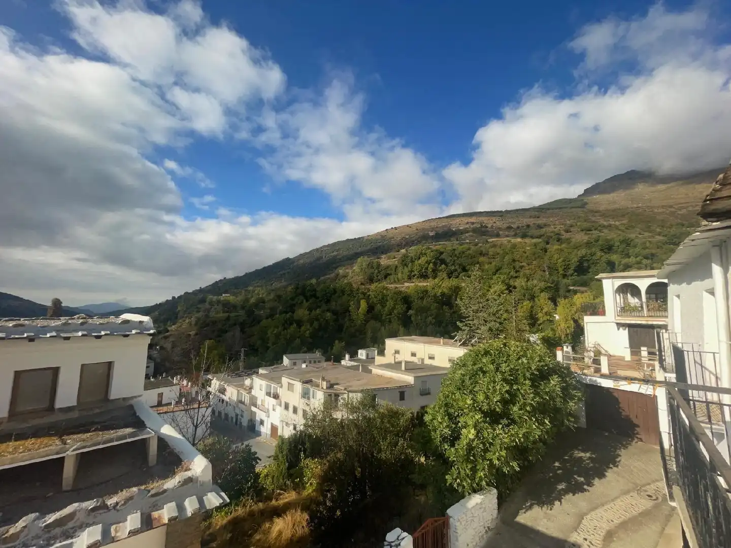 Vista exterior de Casa o chalet en venta en Trevélez