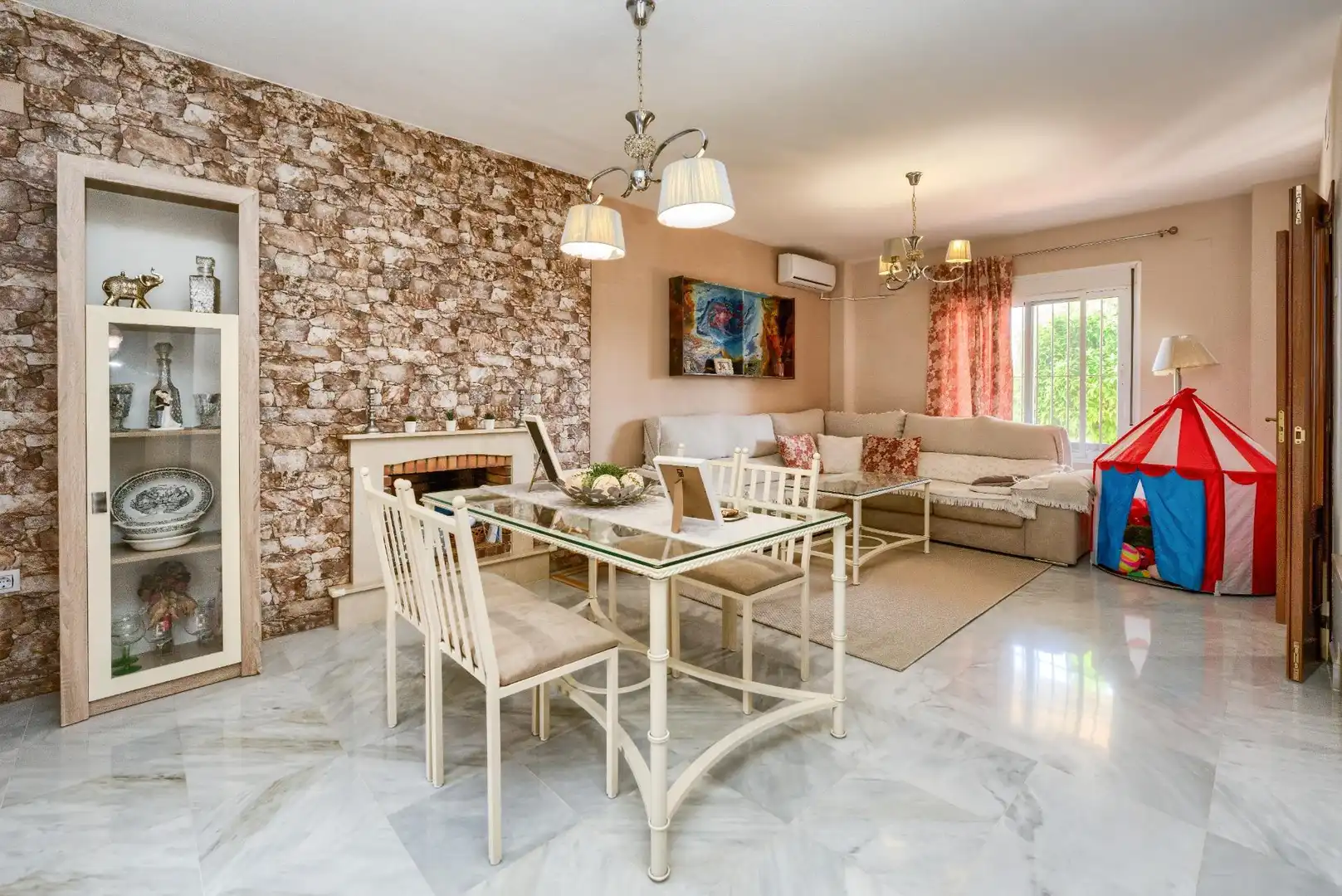Dining room of Houses for sale in Espartinas  with Air Conditioner, Heating and Private garden