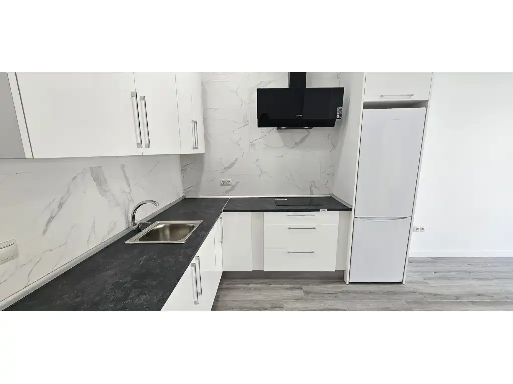 Flat for sale in Calle Miami, 1, La Carihuela - Los Nidos