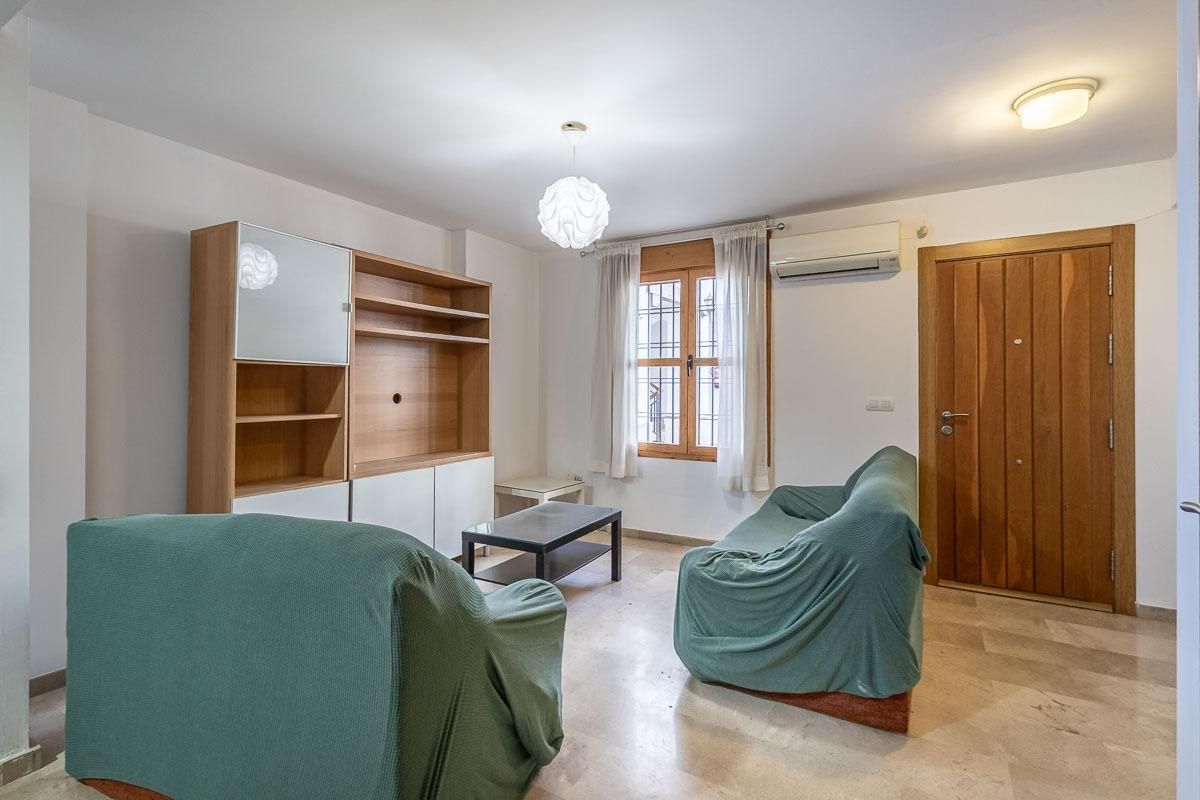 Sala d'estar de Dúplex en venda en  Granada Capital amb Aire condicionat