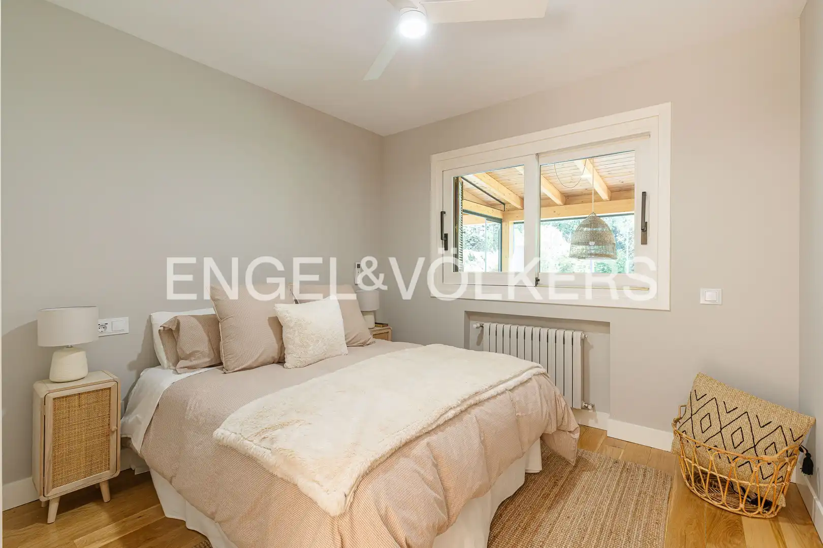 Habitación de Casa o chalet en venta en Boadilla del Monte con Aire acondicionado, Calefacción y Jardín privado