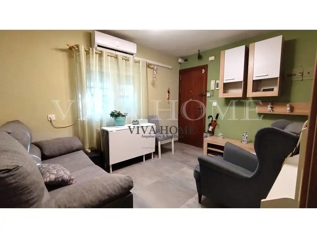 Sala d'estar de Pis en venda en  Madrid Capital