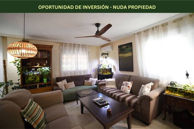 Casa adosada en Venta en Calle Torreón en Torrecastillo